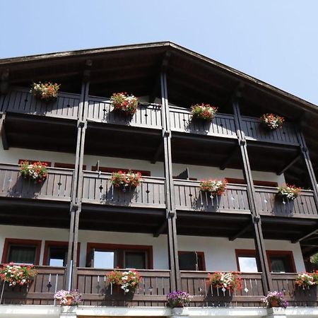 Hotel La Palu Pinzolo Ngoại thất bức ảnh