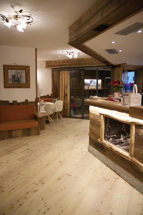 Hotel La Palu Pinzolo Ngoại thất bức ảnh