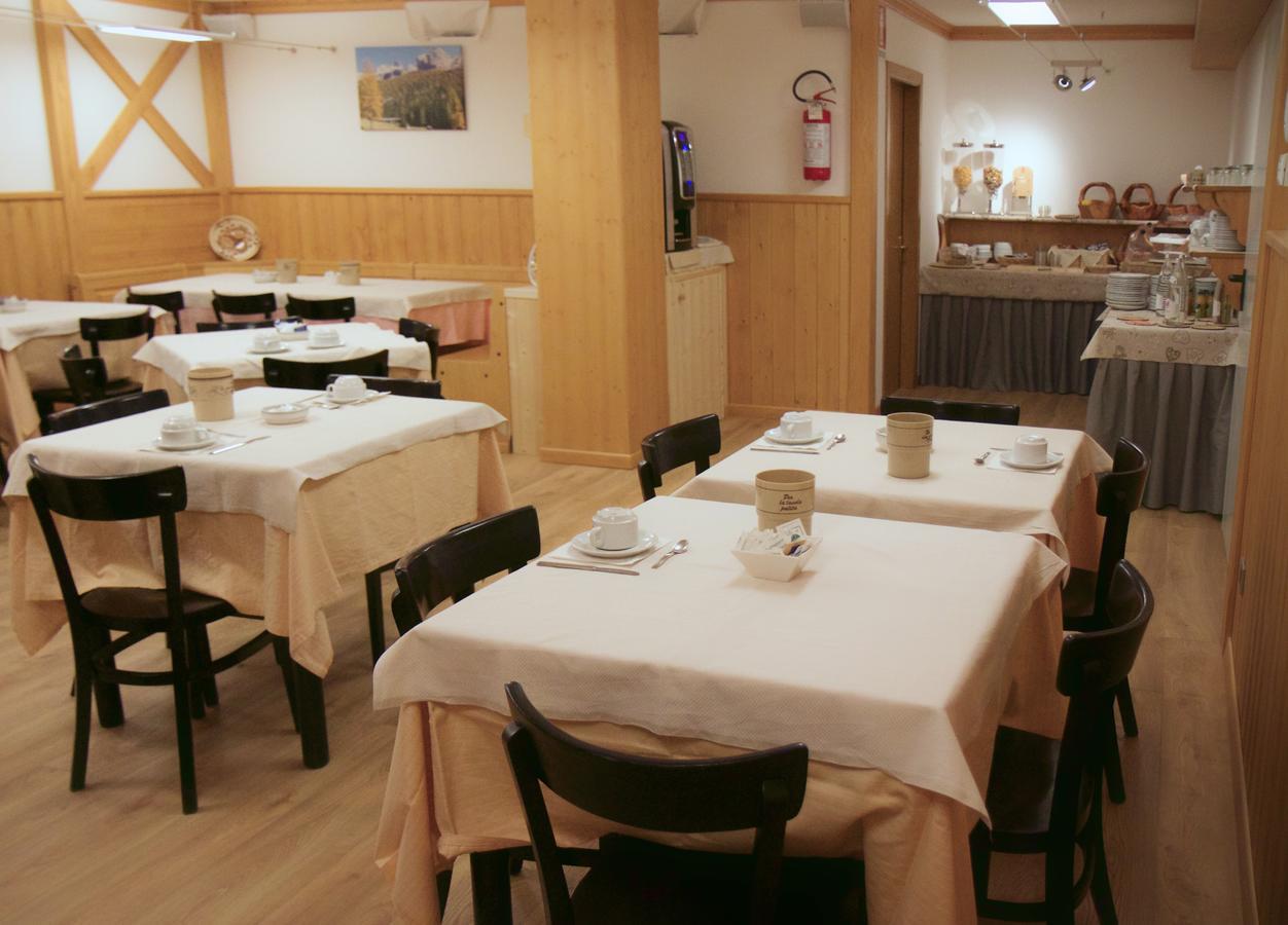 Hotel La Palu Pinzolo Ngoại thất bức ảnh